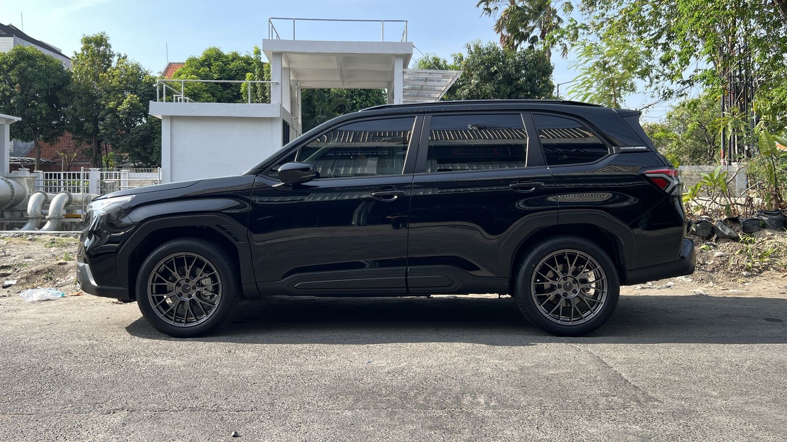 Forester on Enkei PFM1