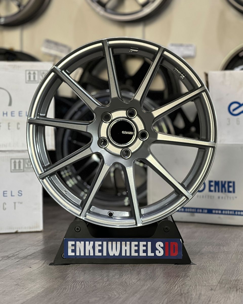 Enkei TS-10 18 Storm Gray