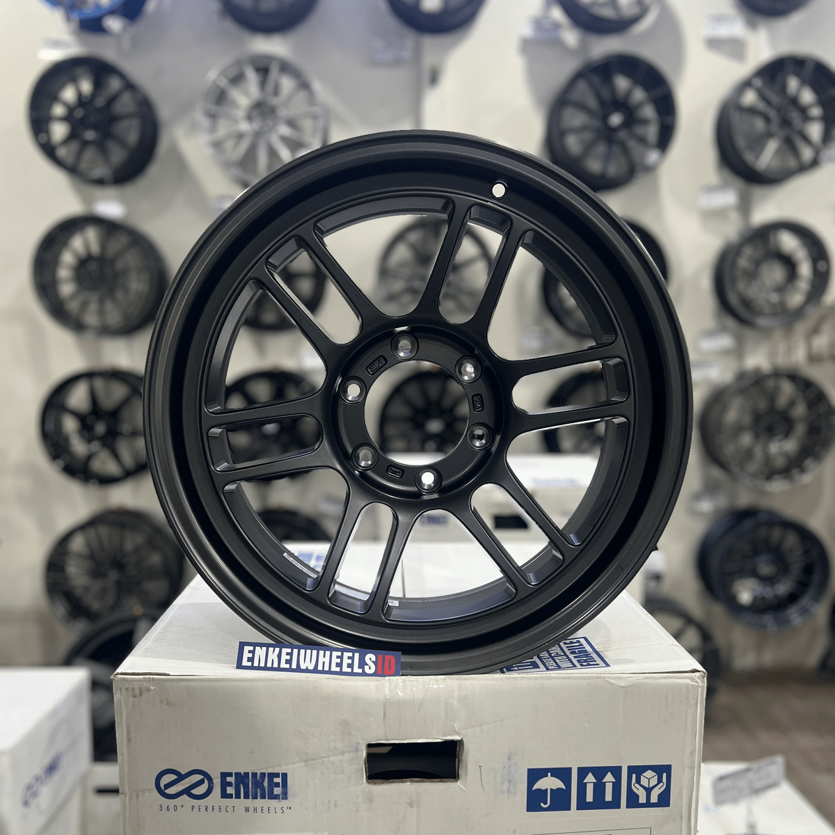 Enkei RPT1 18 Dark Gunmetallic