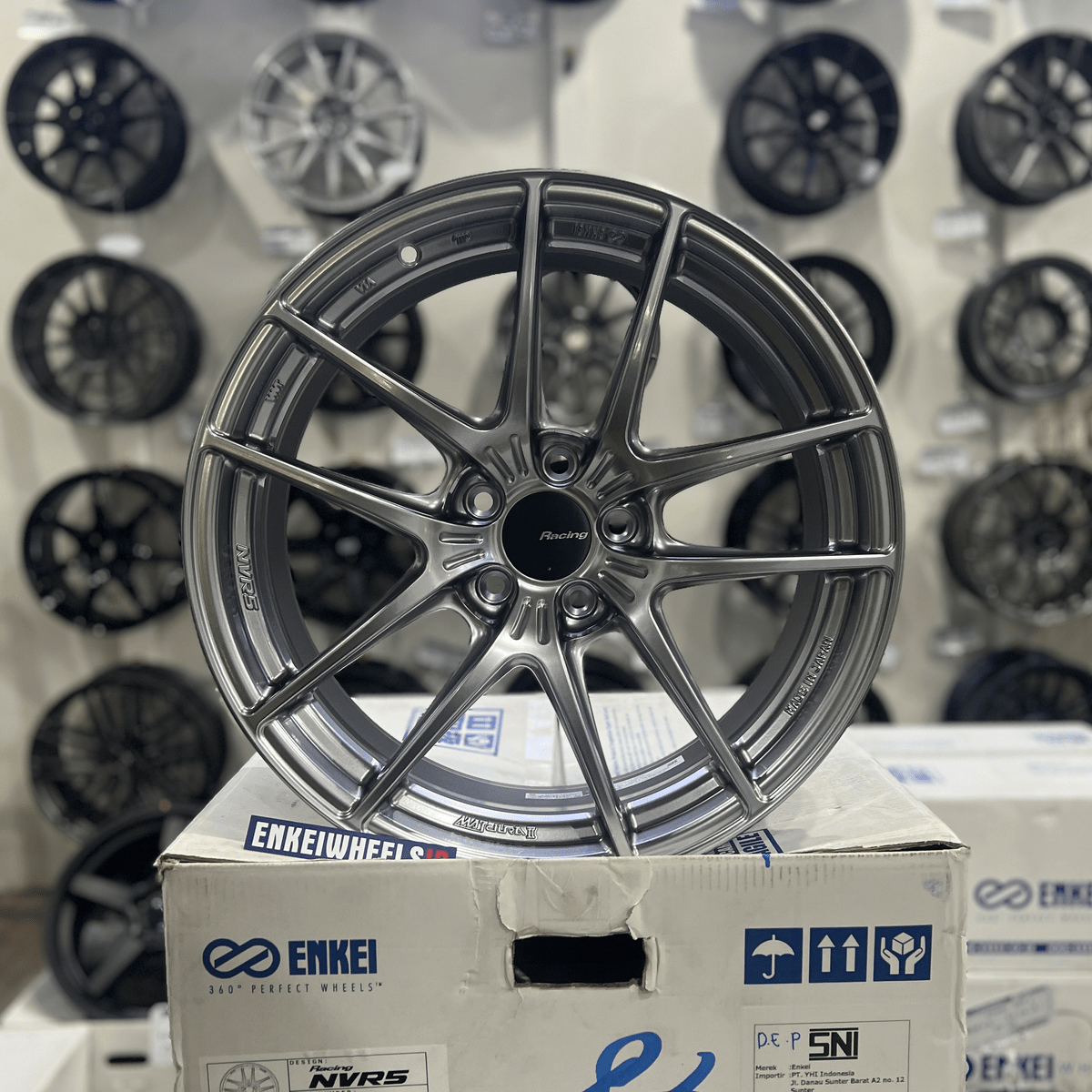 Enkei Racing NVR5 19 Sonic Silver