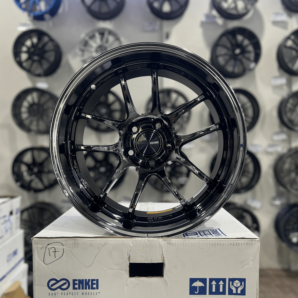 Enkei PF01EVO 18 SBK